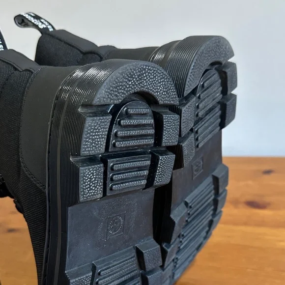 Dr. Martens Black Combs Boots size 41 (9) - Picture 7 of 13